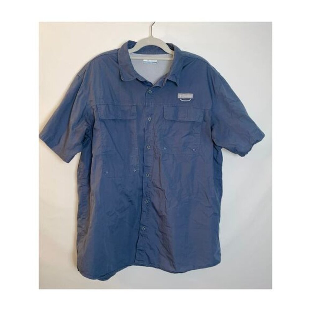 Columbia Men's Camping & Hiking Shirt - Size‎ XL - Pockets and Venting on Back